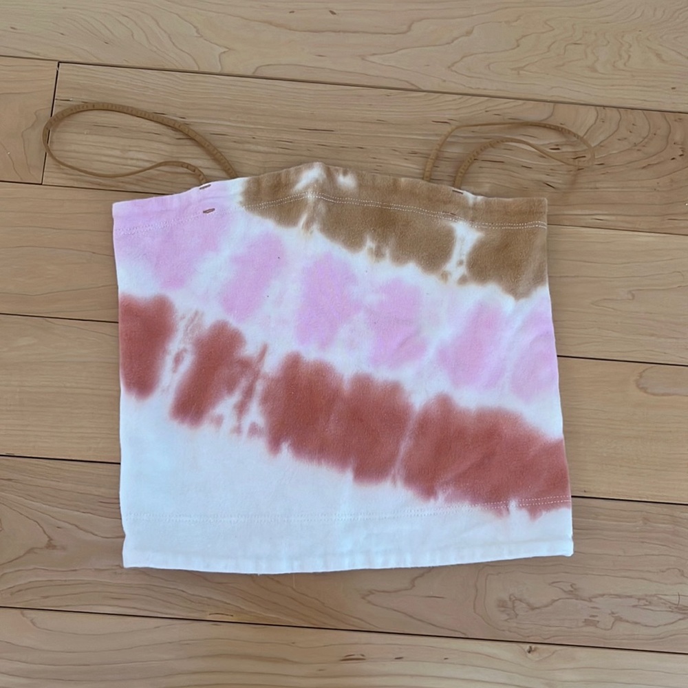 Crop colourful top perfect for summer can wear like a tub top or with straps